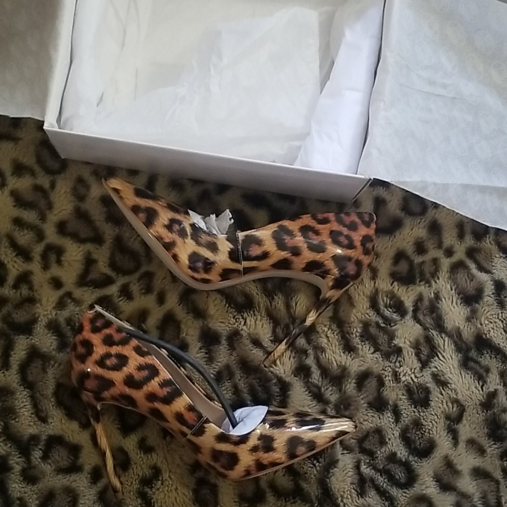 Steve Madden leopard heels